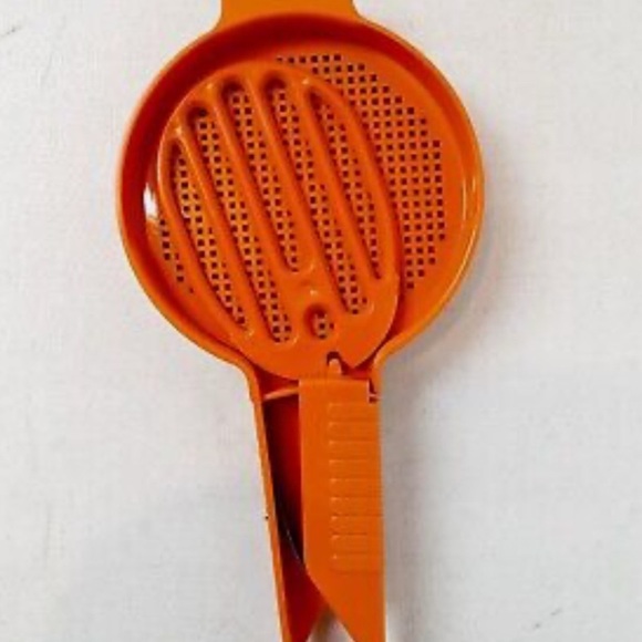 Tupperware | Vintage Flour Sifter - Picture 2 of 2